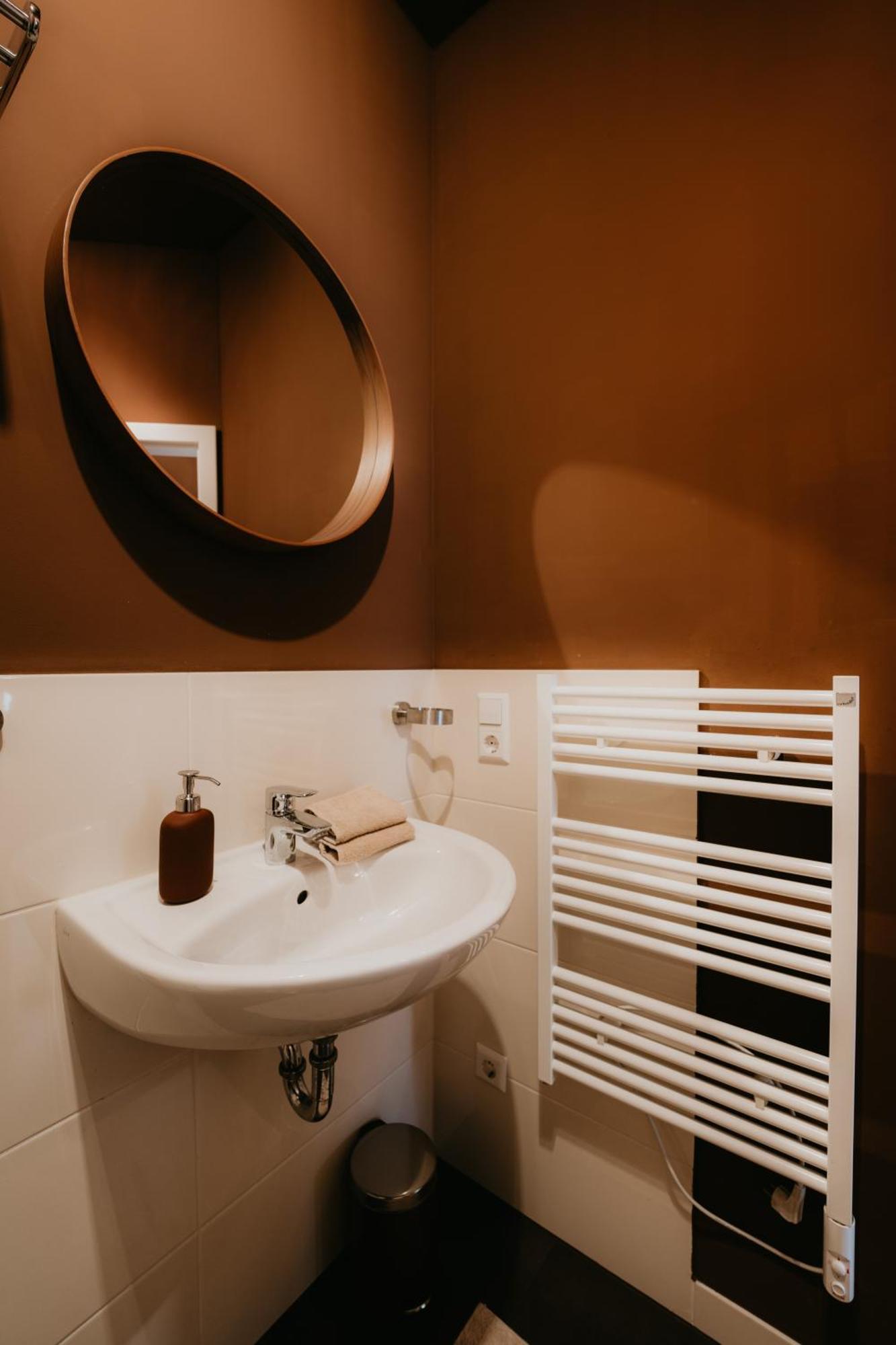 Llr Design Apartment - Sepia Toffee Im Zentrum Von Koblenz Koblenz  Exteriör bild